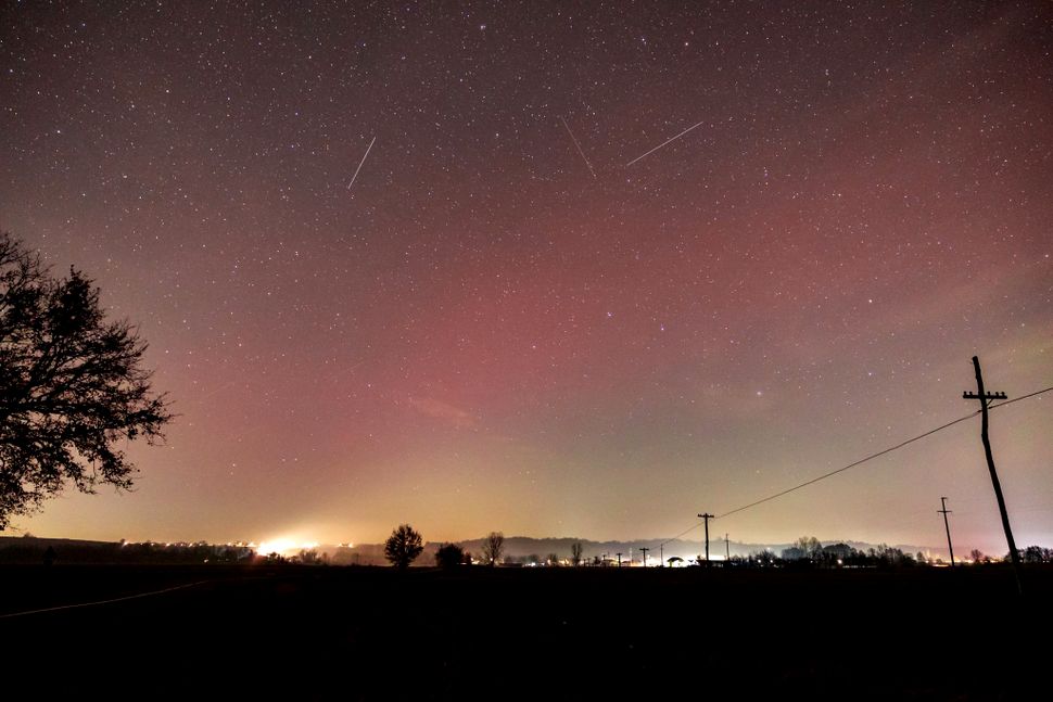 Cerul s-a transformat într-un adevărat spectacol! Unde a putut fi admirată Aurora Boreală în România