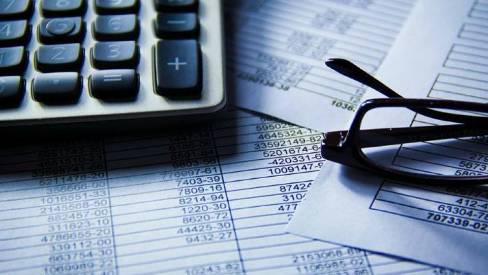 Cât se diminuează pensia dacă ai avut perioade necontributive. Exemplu concret de calcul pentru cinci ani lipsă de vechime