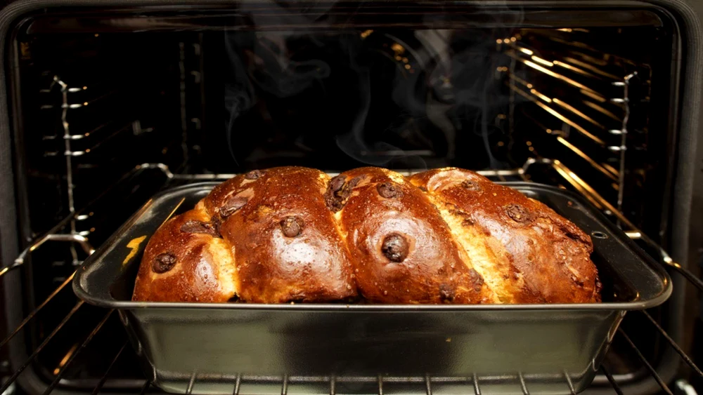 Cum se coace cozonacul ca la carte. Temperatura ideală pentru cuptorul electric și cel pe gaz