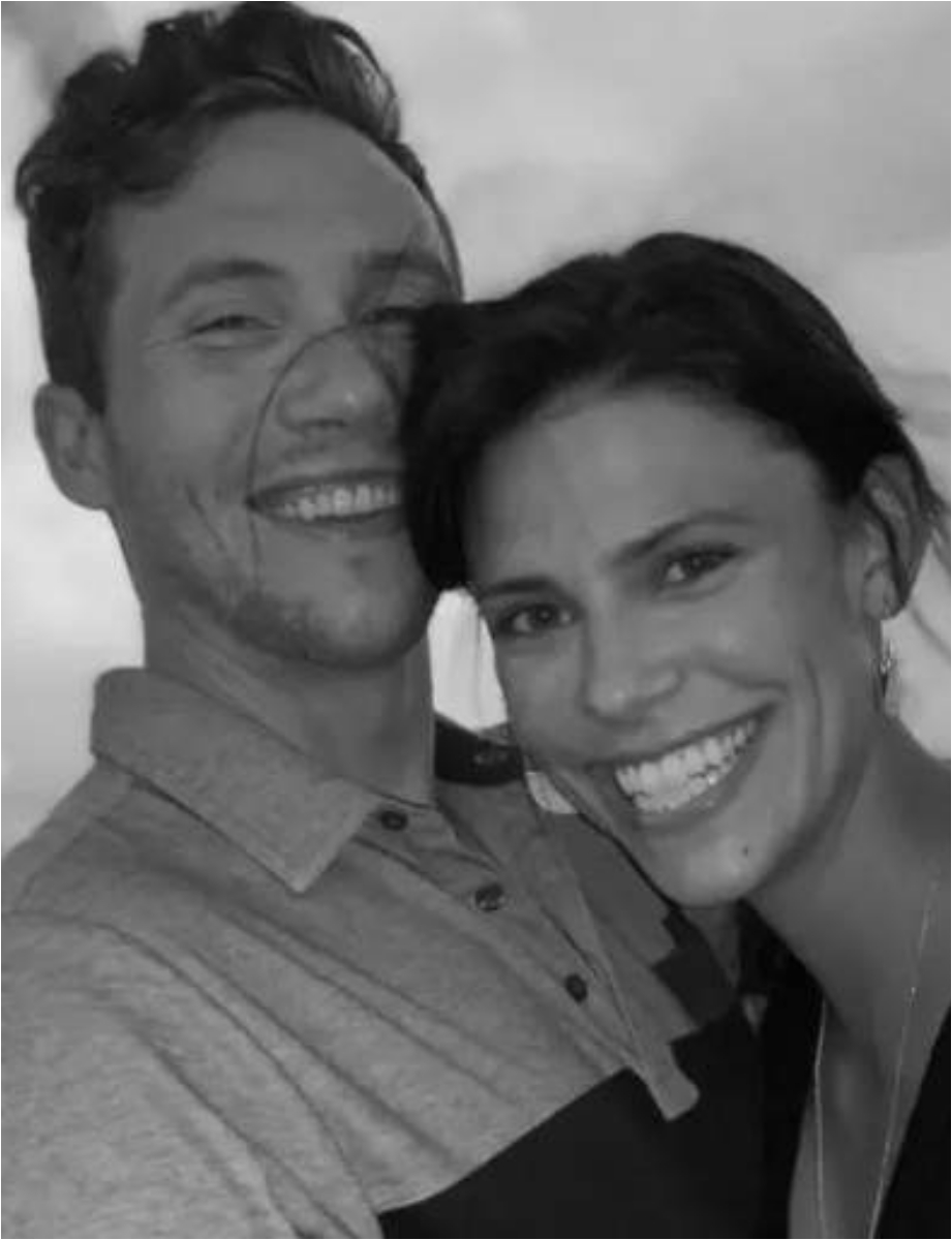 Doliu și stupefacție! Un stomatolog și soția sa, găsiți decedați în casă