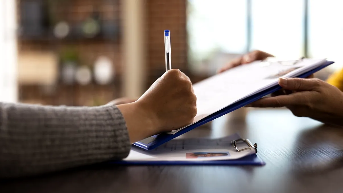 Salariații, în pericol! Ce act îți poate anula un drept legal dacă îl semnezi