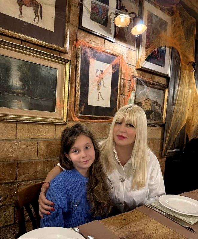 Elena Udrea nu stă pe loc! Apariție surprinzătoare după Revelion. Locul în care a fost văzută i-a luat pe toți prin surprindere