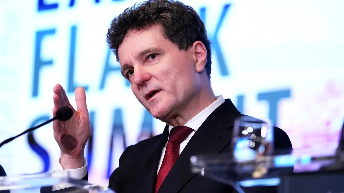 Nicușor Dan a fost și el lovit de majorarea taxelor: „Am o mașină înmatriculată la Făgăraș. Mi-aș fi dorit să nu se mărească”