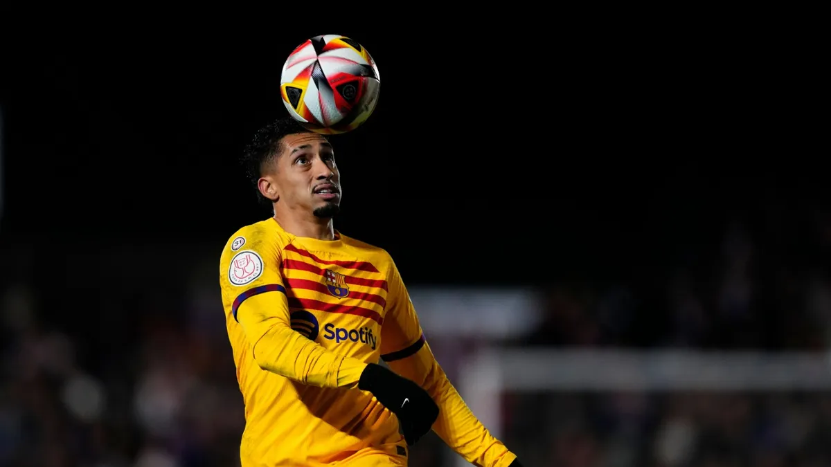 De la foame și cerșit pe stradă la milioane de euro! Povestea cutremurătoare a unui fotbalist-vedetă: „Trebuia să fii disperat ca să faci asta, dar îmi era atât de foame”