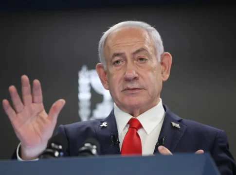 Benjamin netanyahu eE8Ny