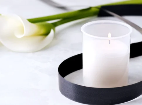 Doliu deces moarte e1744092812536 2048x1151