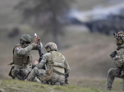 Franta desfasoara 4 000 de militari in romania pentru manevre militare complexe ce exercitii de lupta anunta mapn