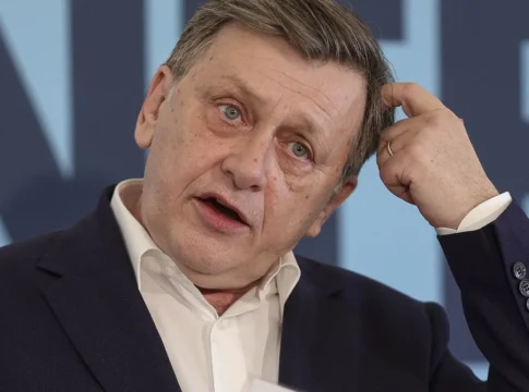 Https www.g4media.ro wp content uploads 2025 04 CRIN ANTONESCU DECLARATIE 005 INQUAM Photos Octav Ganea