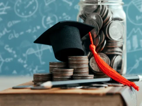 Https www.gandul.ro wp content uploads 2026 04 student success scholarship ideas for college and 2026 01 09 07 13 22 utc 1280x853