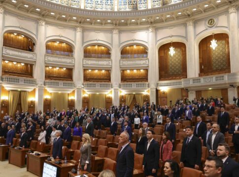 Parlament 00 inquam photos octav ganea