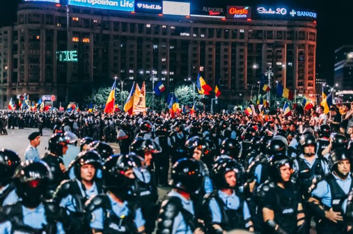 10 august protest piata victoriei shutterstockfoto 850x563