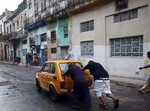 Cuba a ramas complet fara motorina si petrol in havana e curent electric doar doua ore pe zi