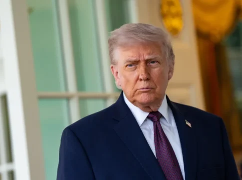 Donald trump 7NLlQ