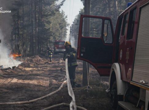Incendiu urias in zona de excludere de la cernobil peste 1 100 de hectare de padure au luat foc dupa prabusirea unei drone