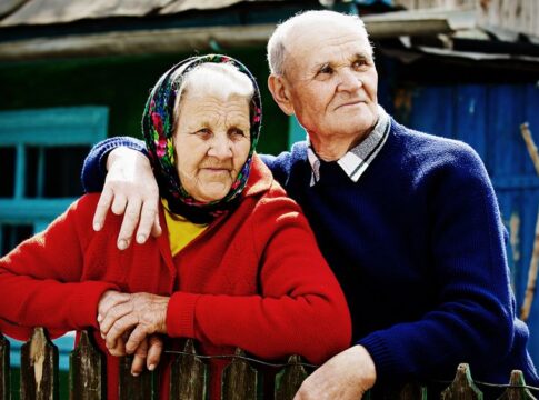 Judetele unde sunt mai multi pensionari decat salariati cele mai mari pensii in hunedoara