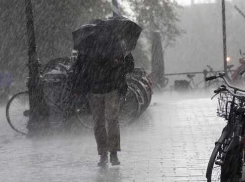 Un nou ciclon loveste romania temperaturile scad si va ploua torential in mare parte din tara anuntul anm