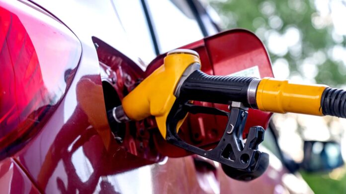 Alimentare masina pompa benzina